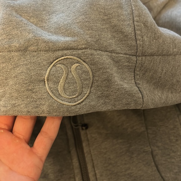 Gray Lulu lemon scuba hoodie zip up - Picture 3 of 3